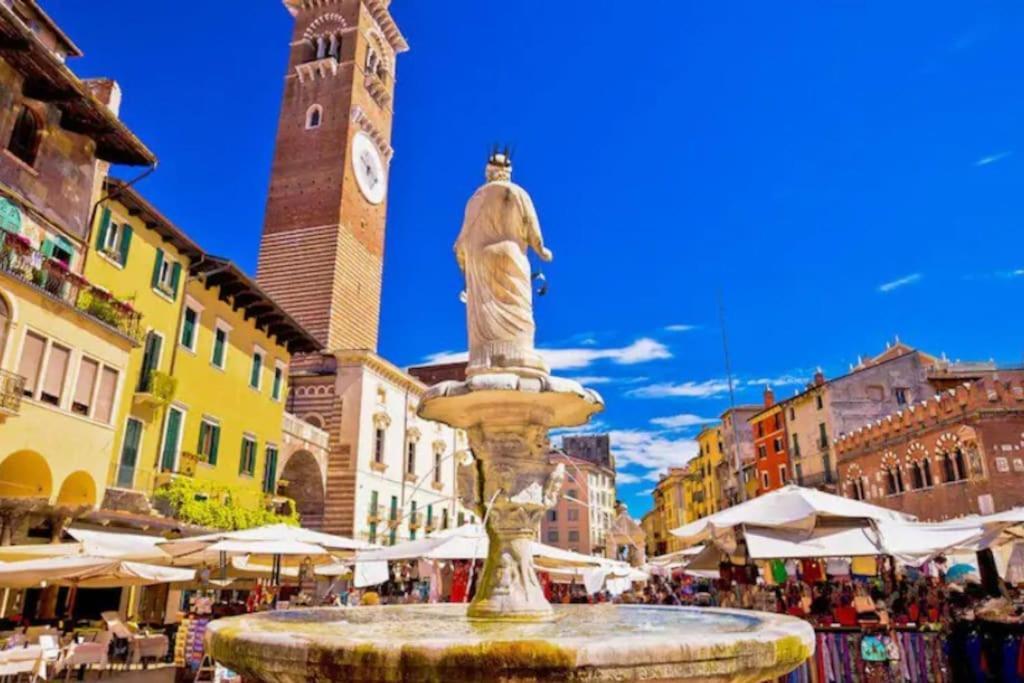 Il Cuscino Di Giulietta - 2 Min From Arena Appartement Verona Buitenkant foto