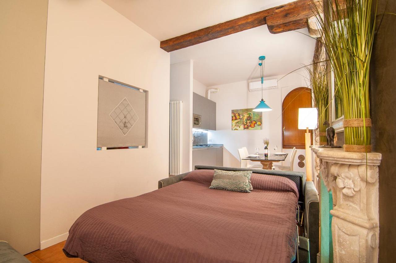 Il Cuscino Di Giulietta - 2 Min From Arena Appartement Verona Buitenkant foto